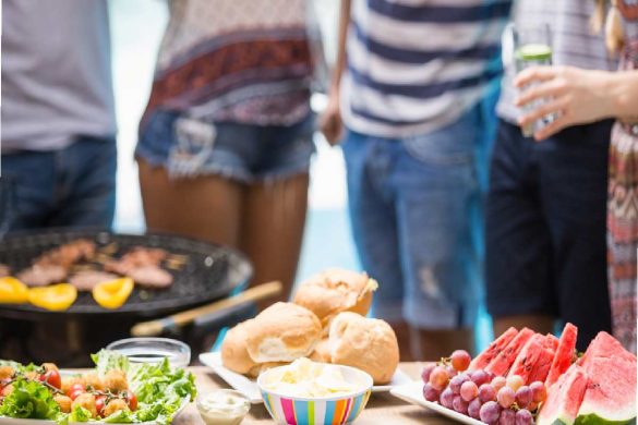 How to Enjoy Summertime Cookouts Food while Staying Healthy